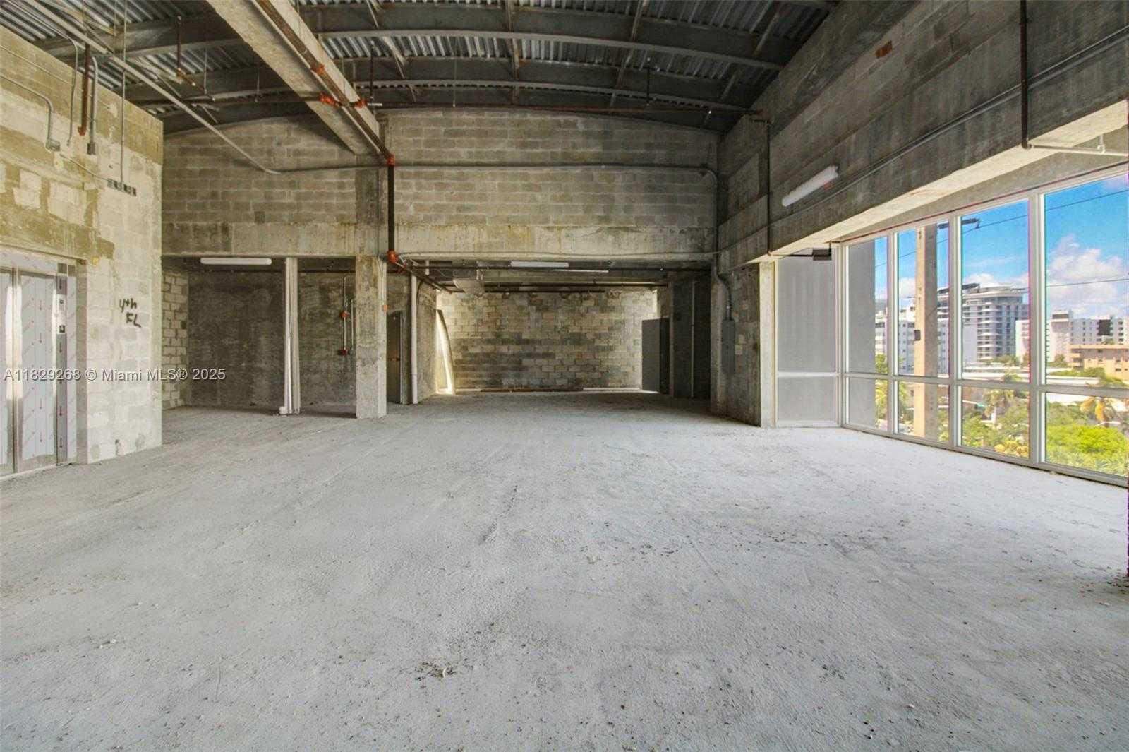 Small Image of 6930 COLLINS AVE #Penthouse, Miami Beach Number 9