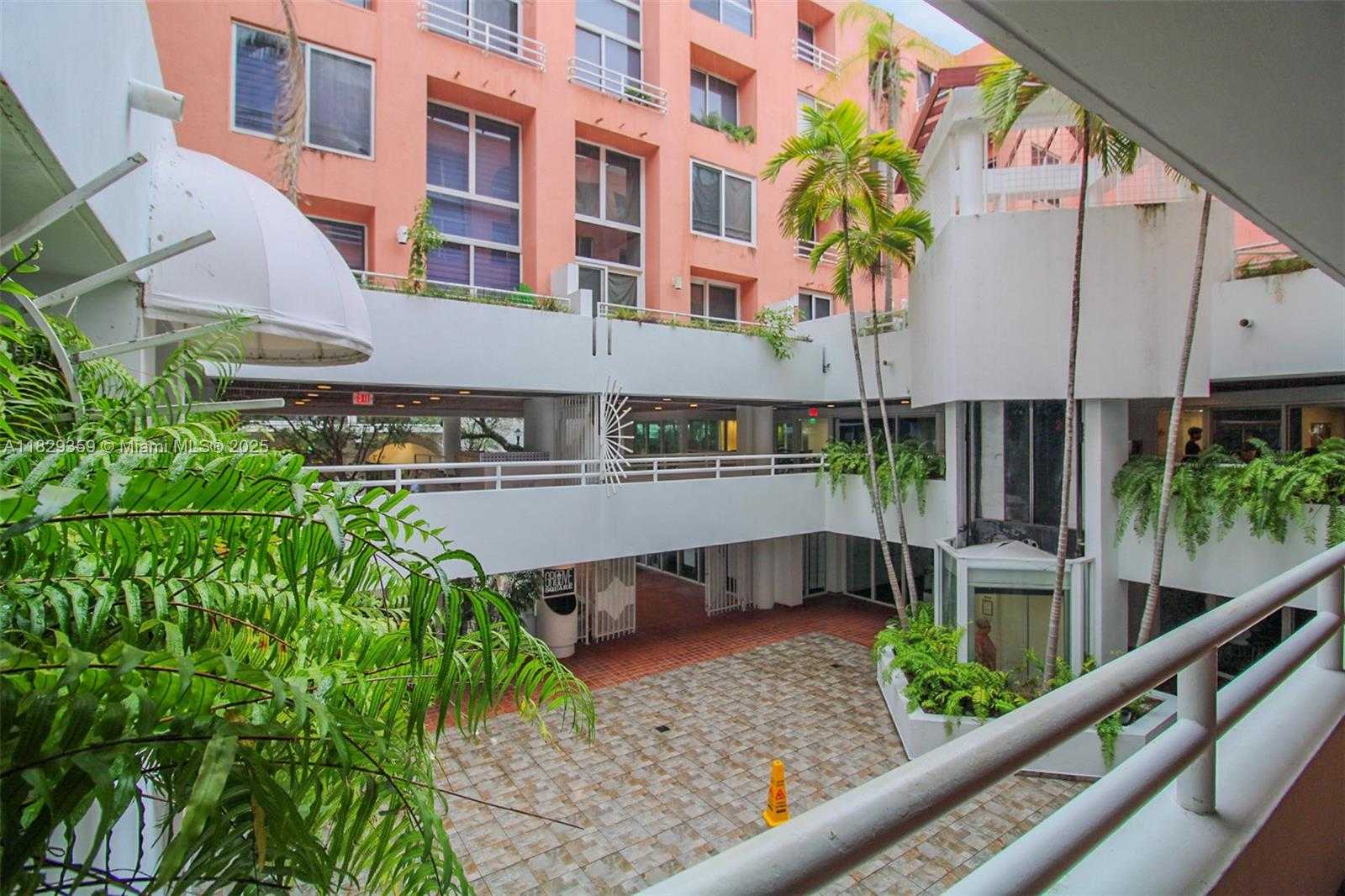 Small Image of 2801 FLORIDA AVE #L, Miami Number 16