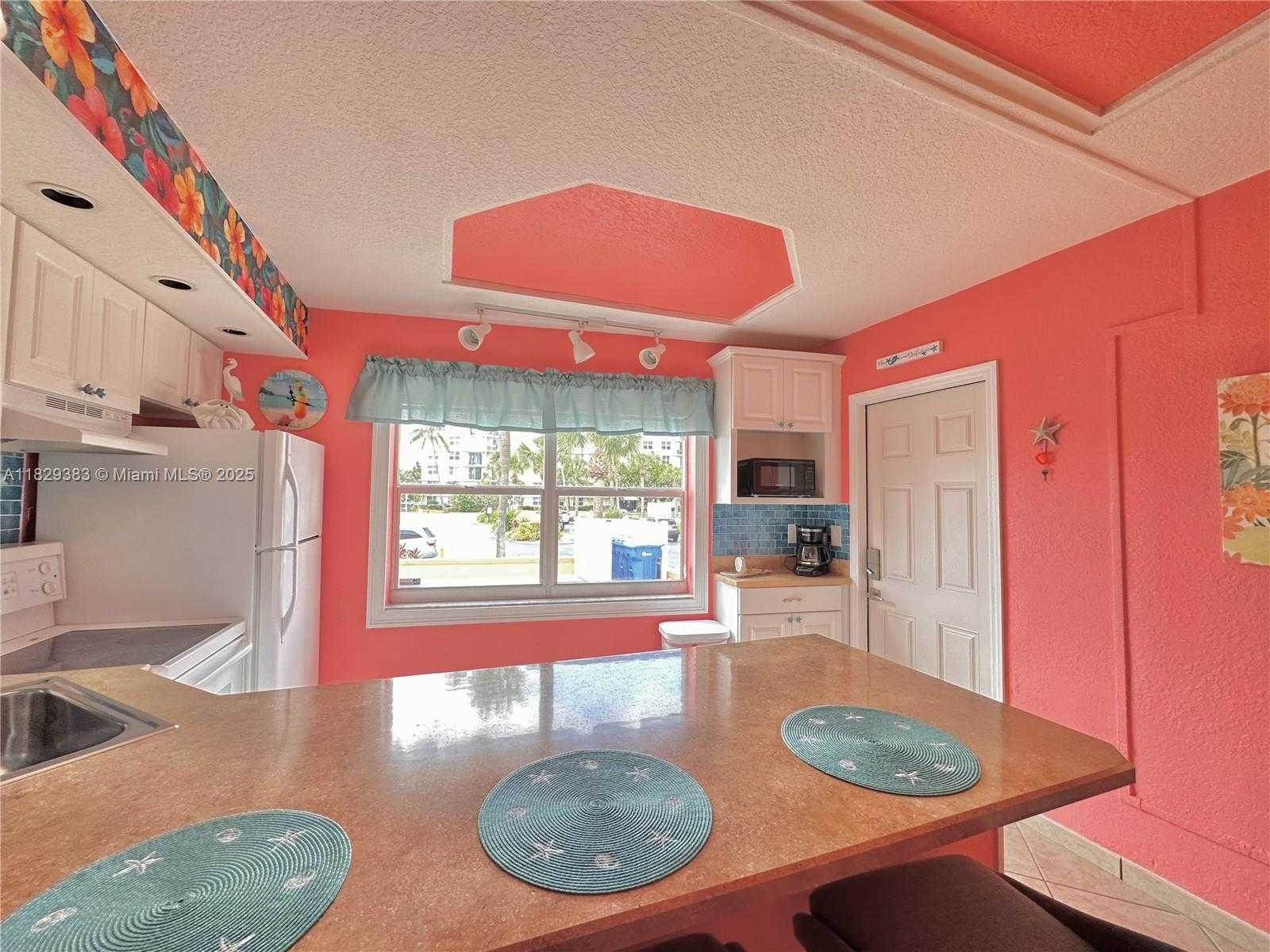 Small Image of 3401 NORTH EAST 10TH ST, Pompano Beach Number 14