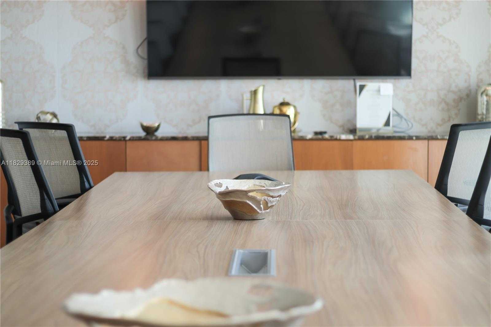 Small Image of 121 ALHAMBRA CIR #1000, Coral Gables Number 12