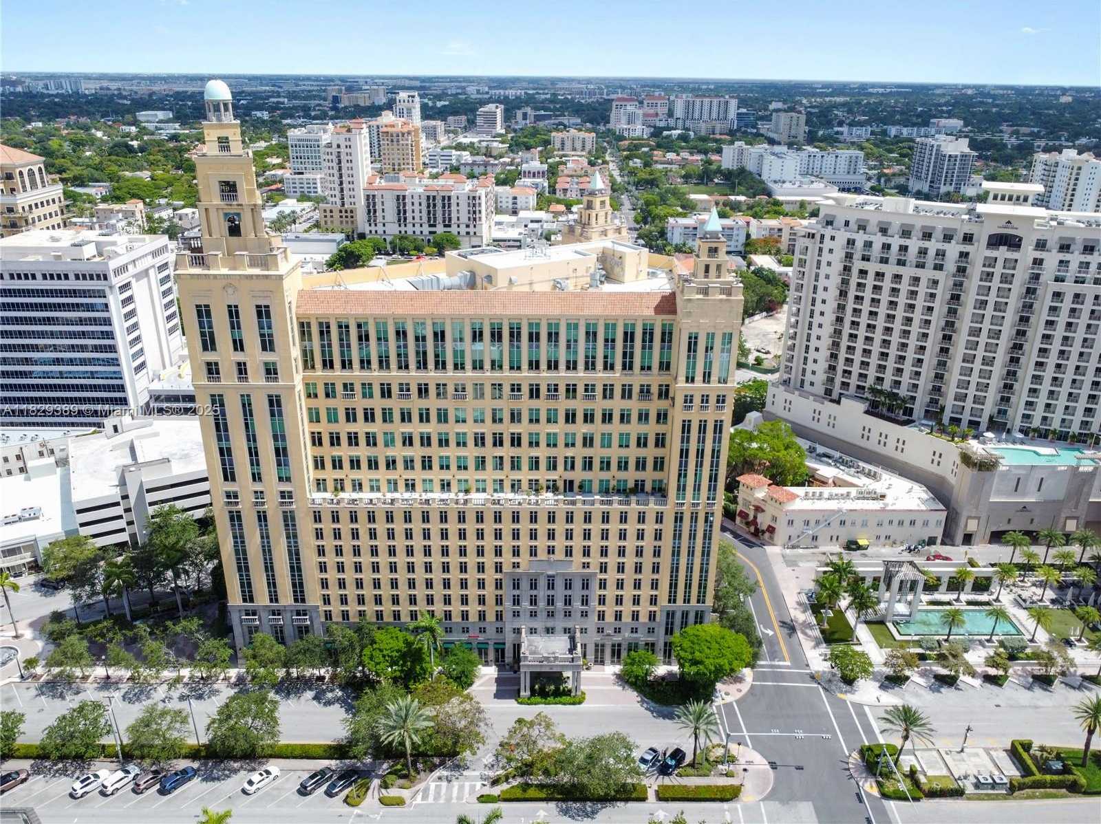 Small Image of 121 ALHAMBRA CIR #1000, Coral Gables Number 3