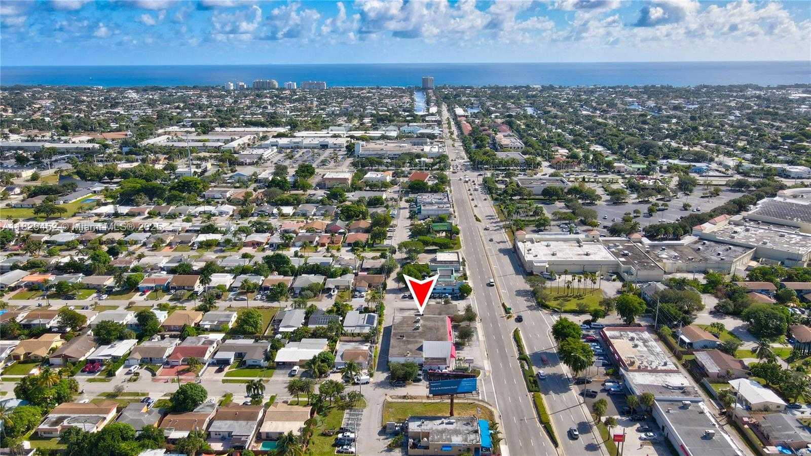 Small Image of 1601 EAST SAMPLE RD, Pompano Beach Number 6