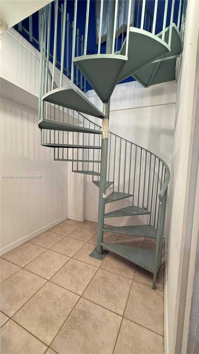 Small Image of 1651 WEST 37TH ST #402, Hialeah Number 18