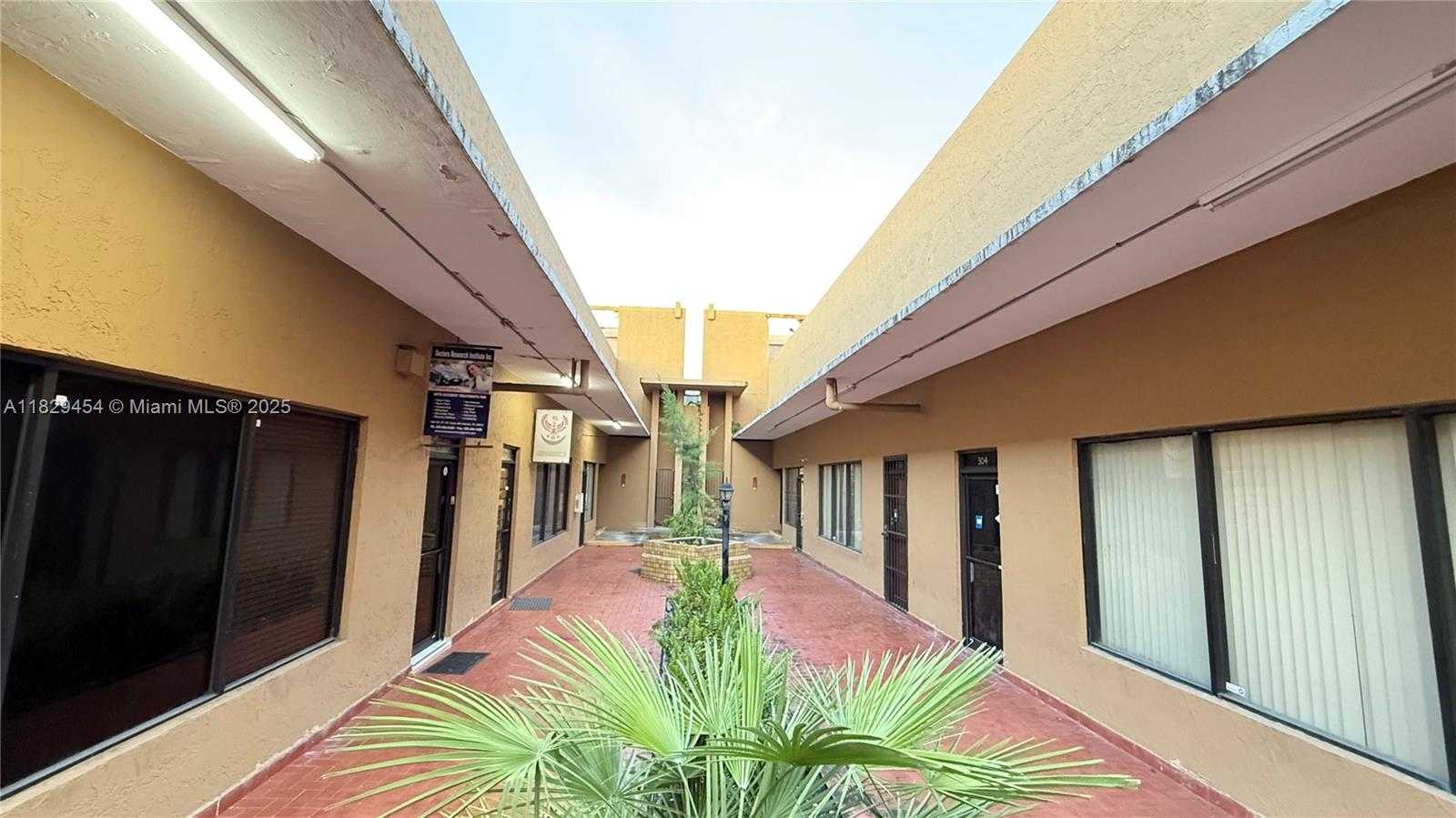 Small Image of 1651 WEST 37TH ST #402, Hialeah Number 23