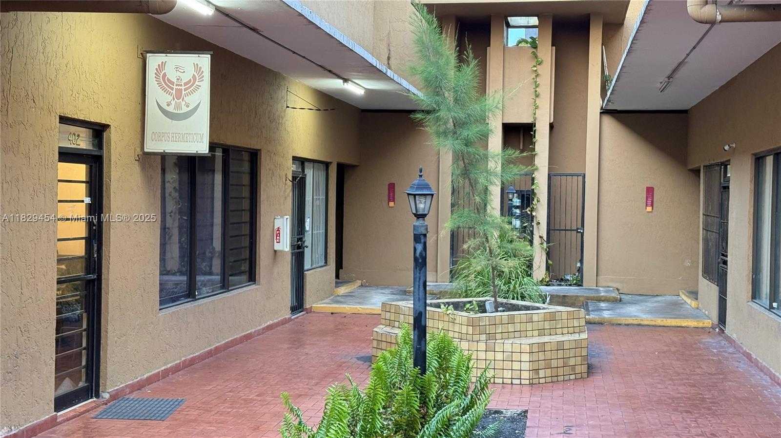Small Image of 1651 WEST 37TH ST #402, Hialeah Number 24