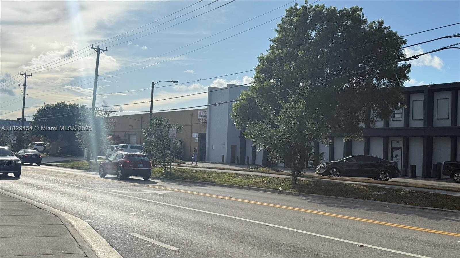 Small Image of 1651 WEST 37TH ST #402, Hialeah Number 29