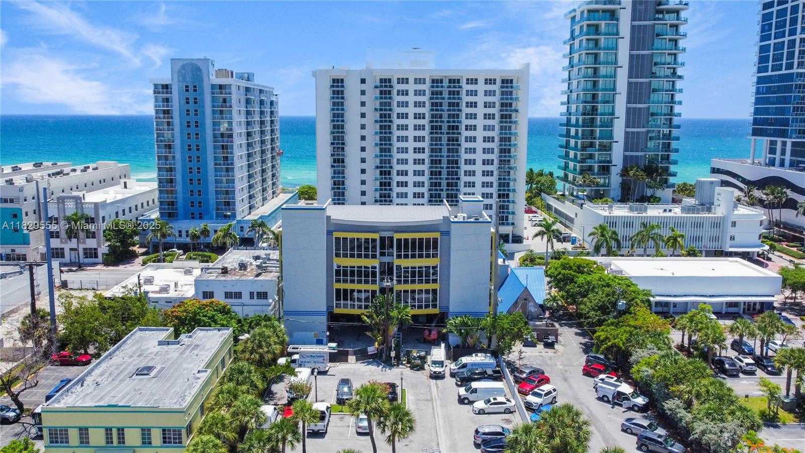 Small Image of 6930 COLLINS AVE #2nd Floor O1, Miami Beach Number 19