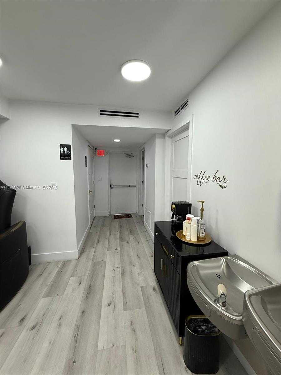 Small Image of 1470 NORTH WEST 107TH AVE #21T, Sweetwater Number 9