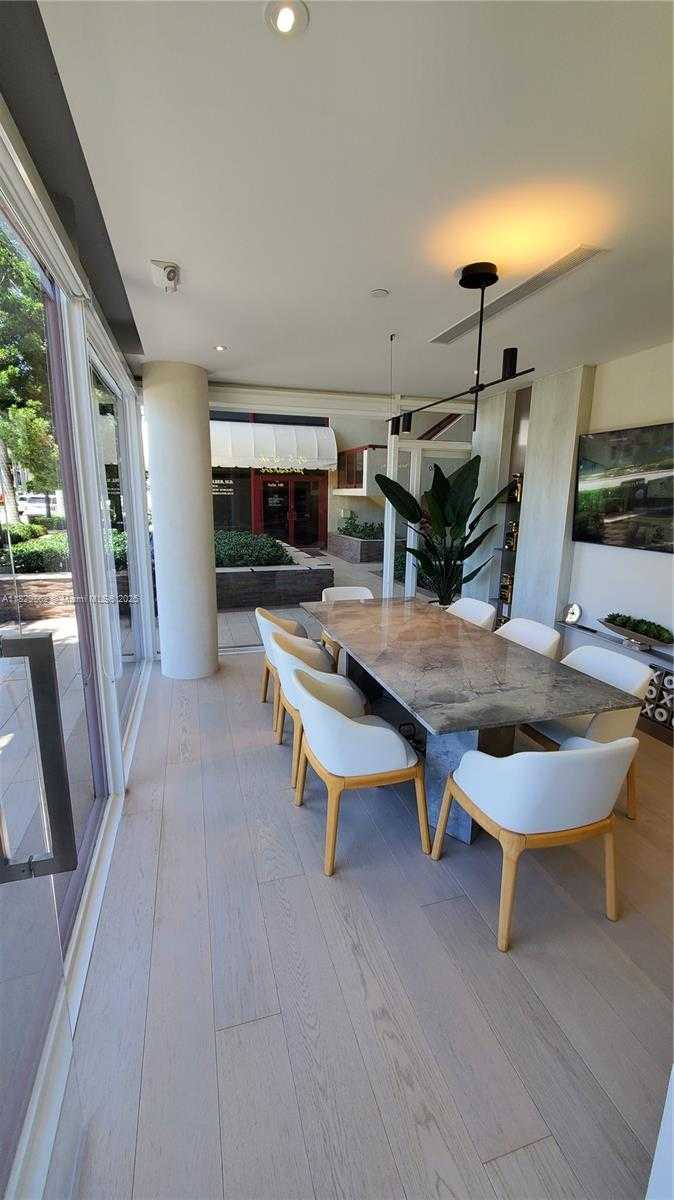 Small Image of 1111 KANE CONCOURSE, Bay Harbor Islands Number 4
