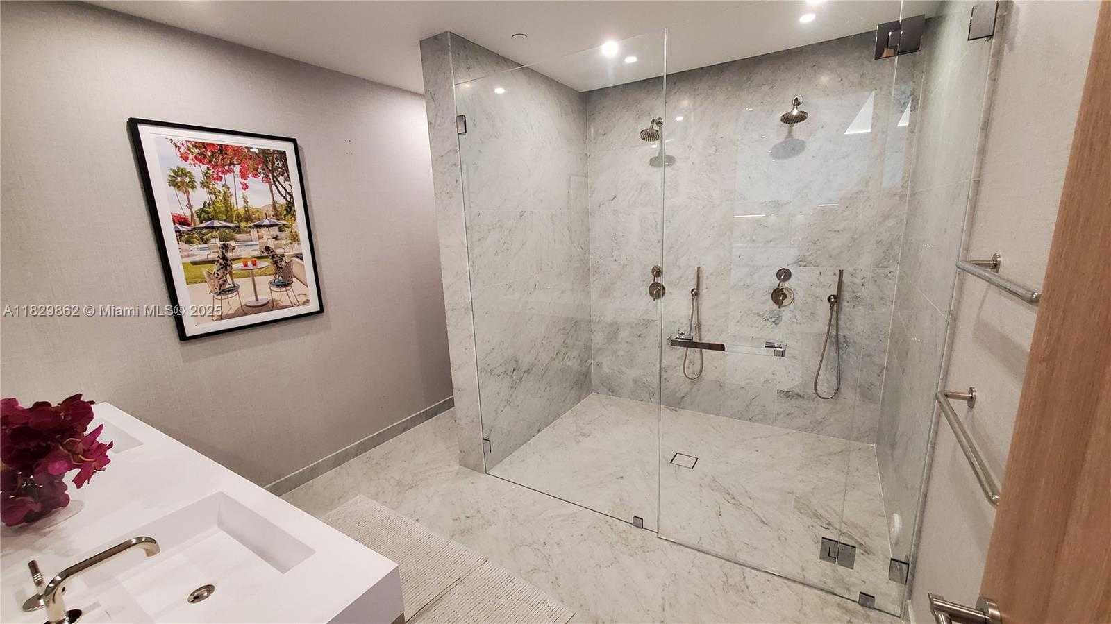 Small Image of 1111 KANE CONCOURSE, Bay Harbor Islands Number 8