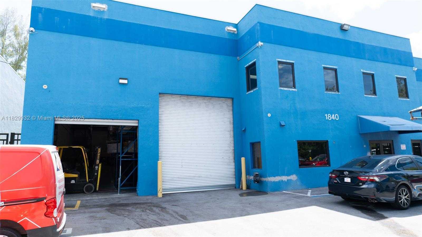 Small Image of 1840 NORTH WEST 95TH AVE, Doral Number 36