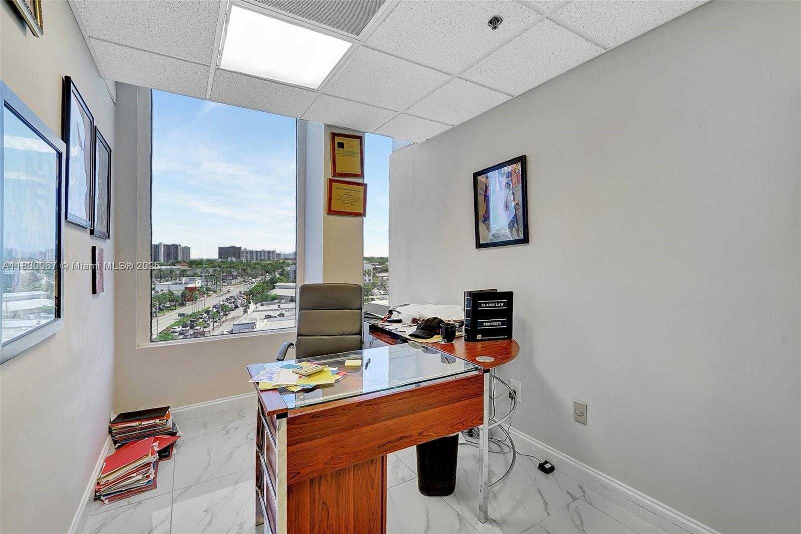 Small Image of 12550 BISCAYNE BLVD #702, North Miami Number 13