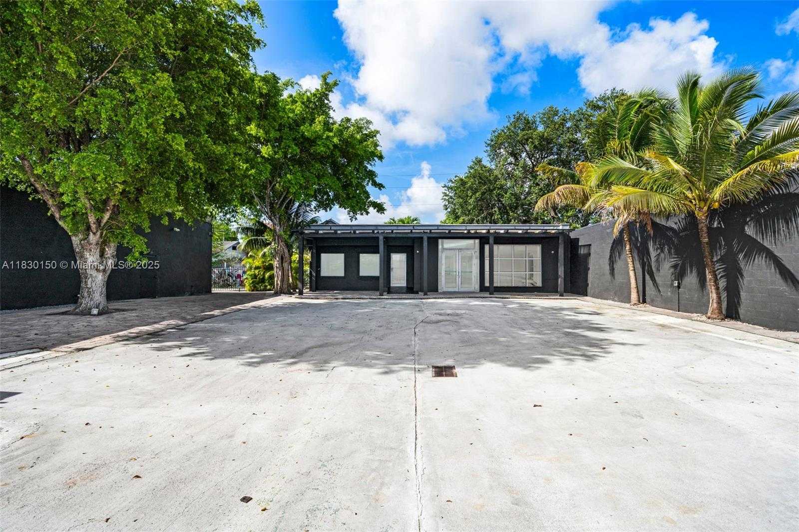 Small Image of 100 NORTH WEST 36TH ST, Miami Number 3