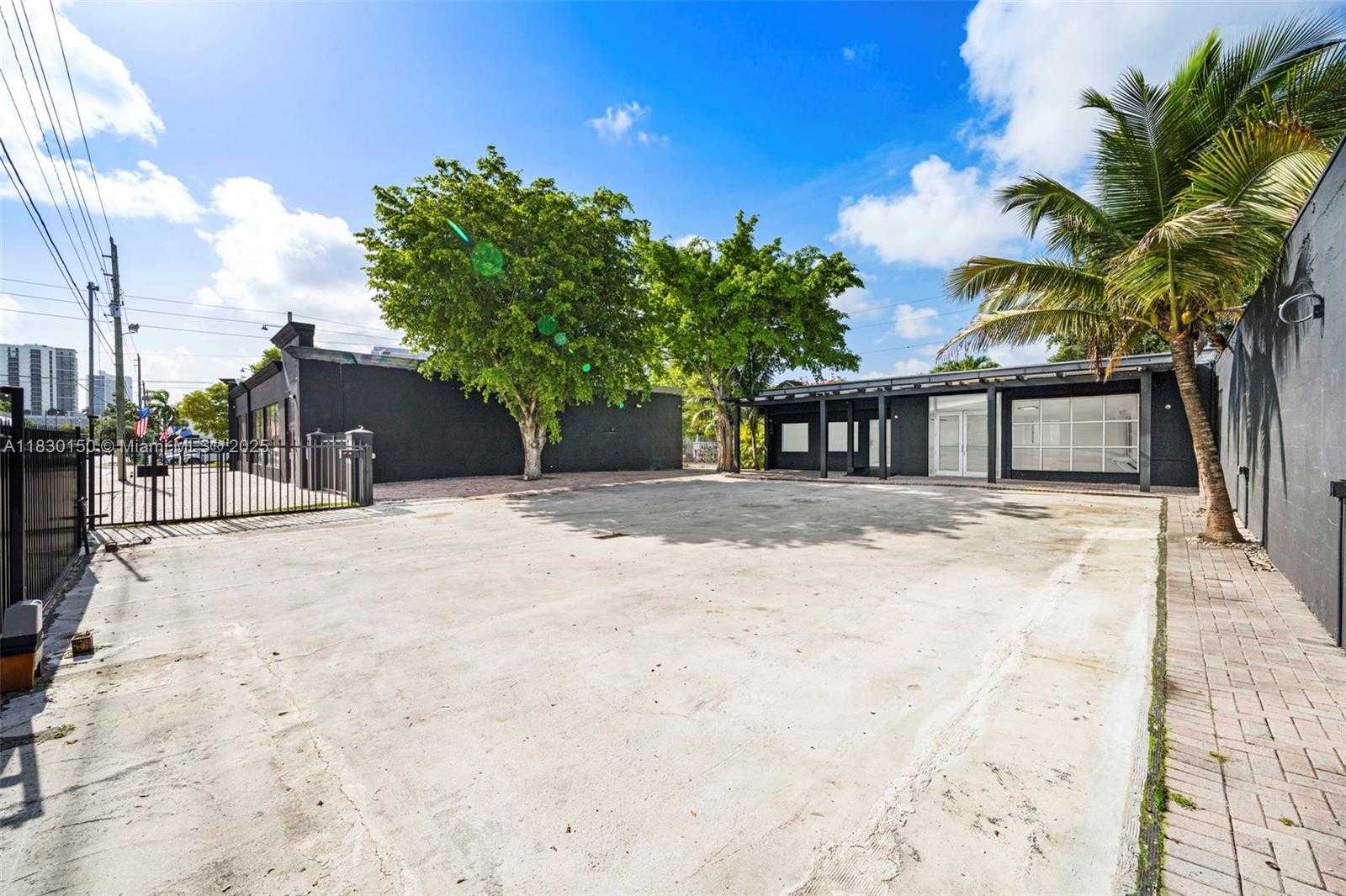 Small Image of 100 NORTH WEST 36TH ST, Miami Number 7