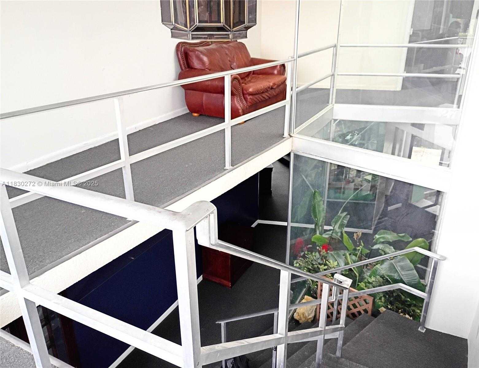 Small Image of 2720 FOREST HILL BLVD #203, Palm Springs Number 10