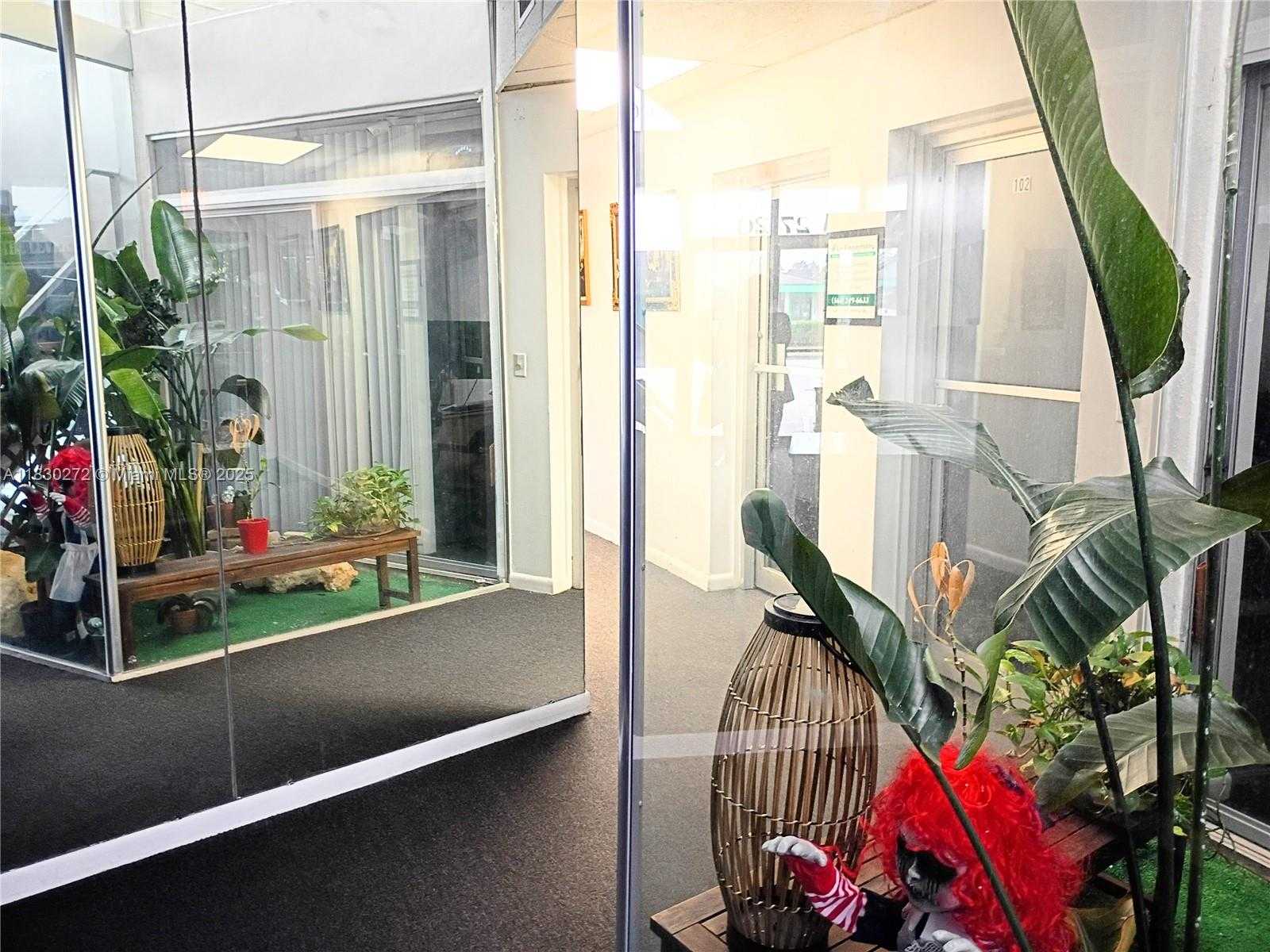 Small Image of 2720 FOREST HILL BLVD #203, Palm Springs Number 18