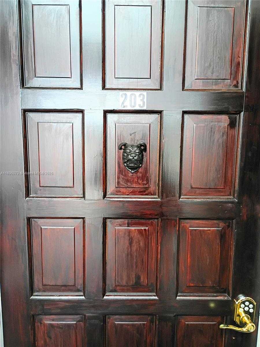 Small Image of 2720 FOREST HILL BLVD #203, Palm Springs Number 31