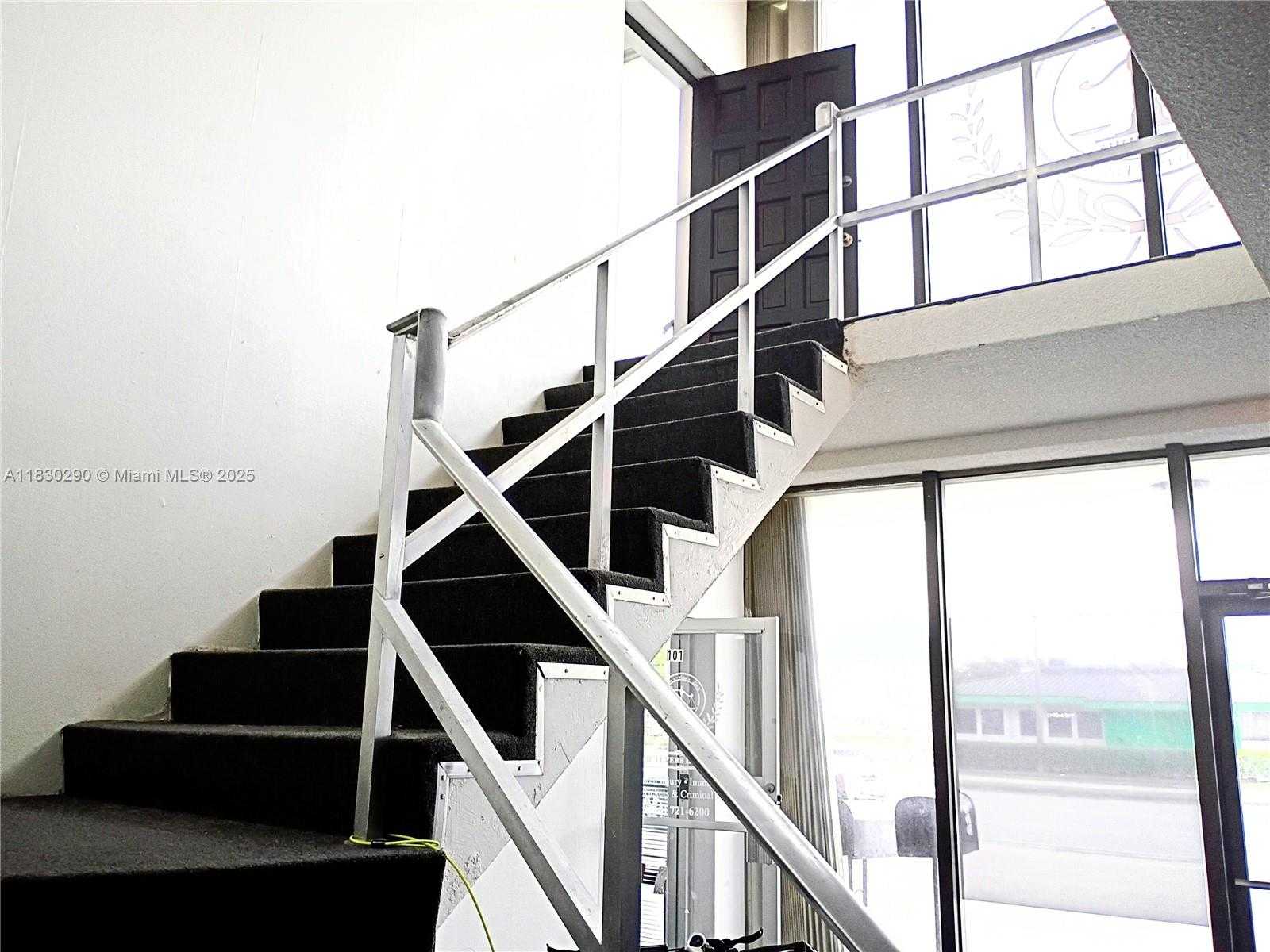 Small Image of 2720 FOREST HILL BLVD #202, Palm Springs Number 11