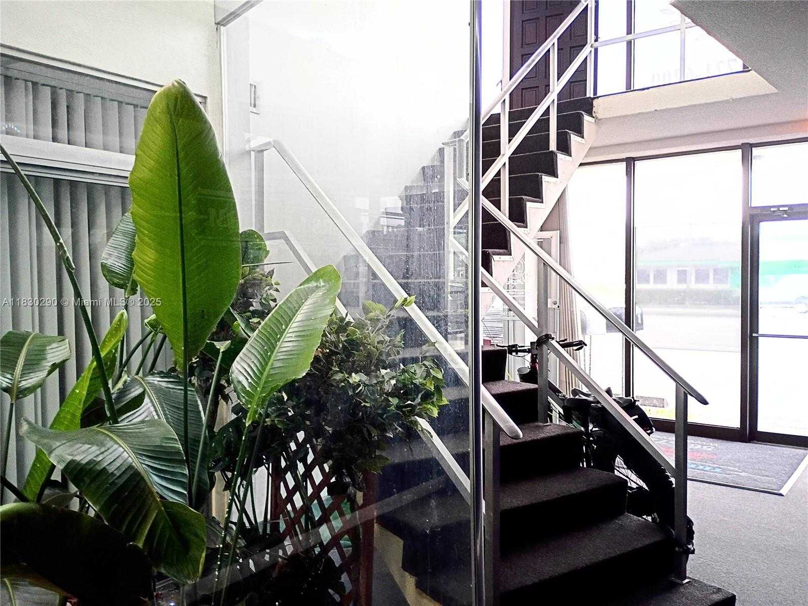 Small Image of 2720 FOREST HILL BLVD #202, Palm Springs Number 15