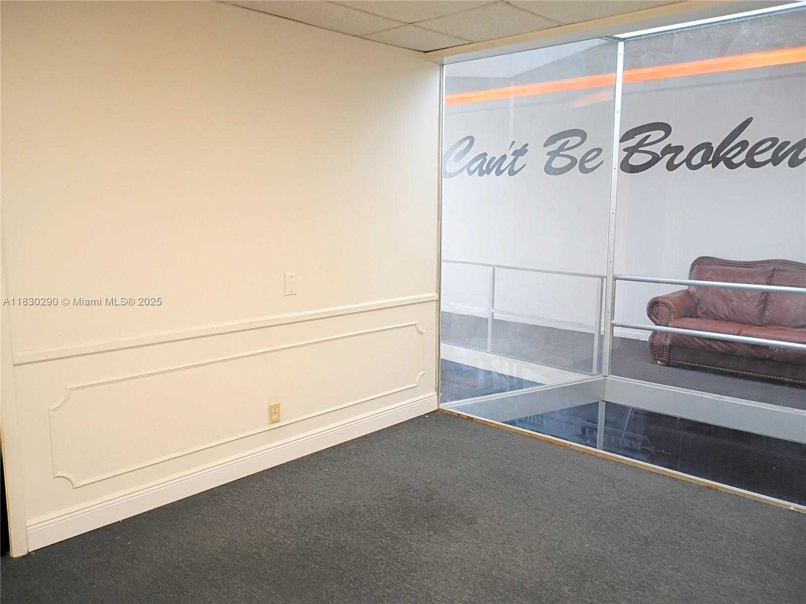 Small Image of 2720 FOREST HILL BLVD #202, Palm Springs Number 36