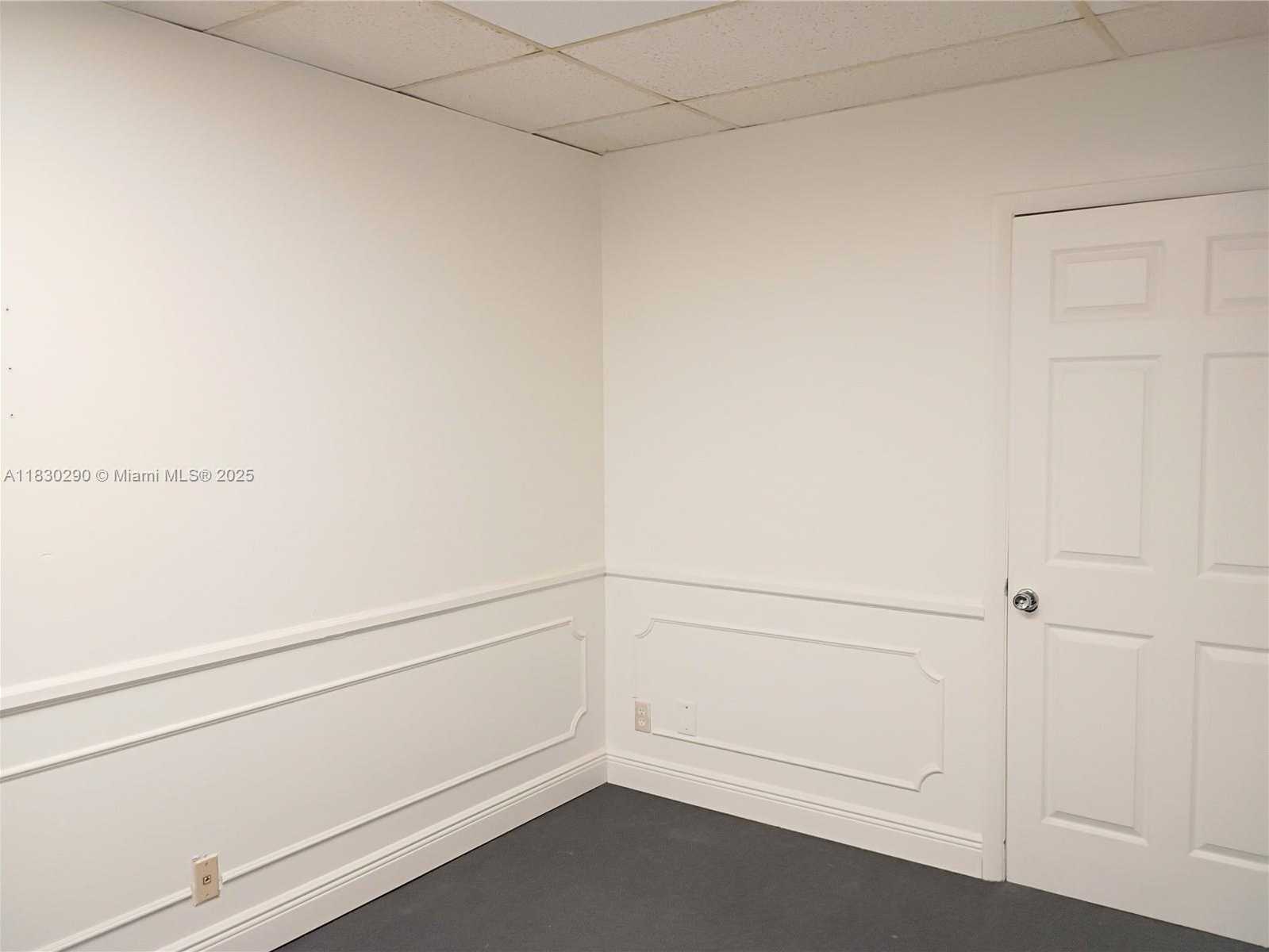 Small Image of 2720 FOREST HILL BLVD #202, Palm Springs Number 38