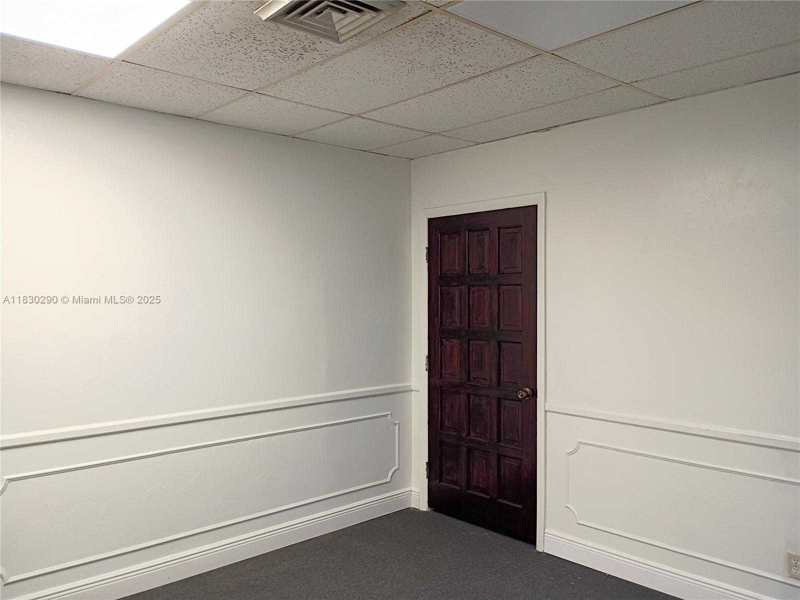 Small Image of 2720 FOREST HILL BLVD #202, Palm Springs Number 39