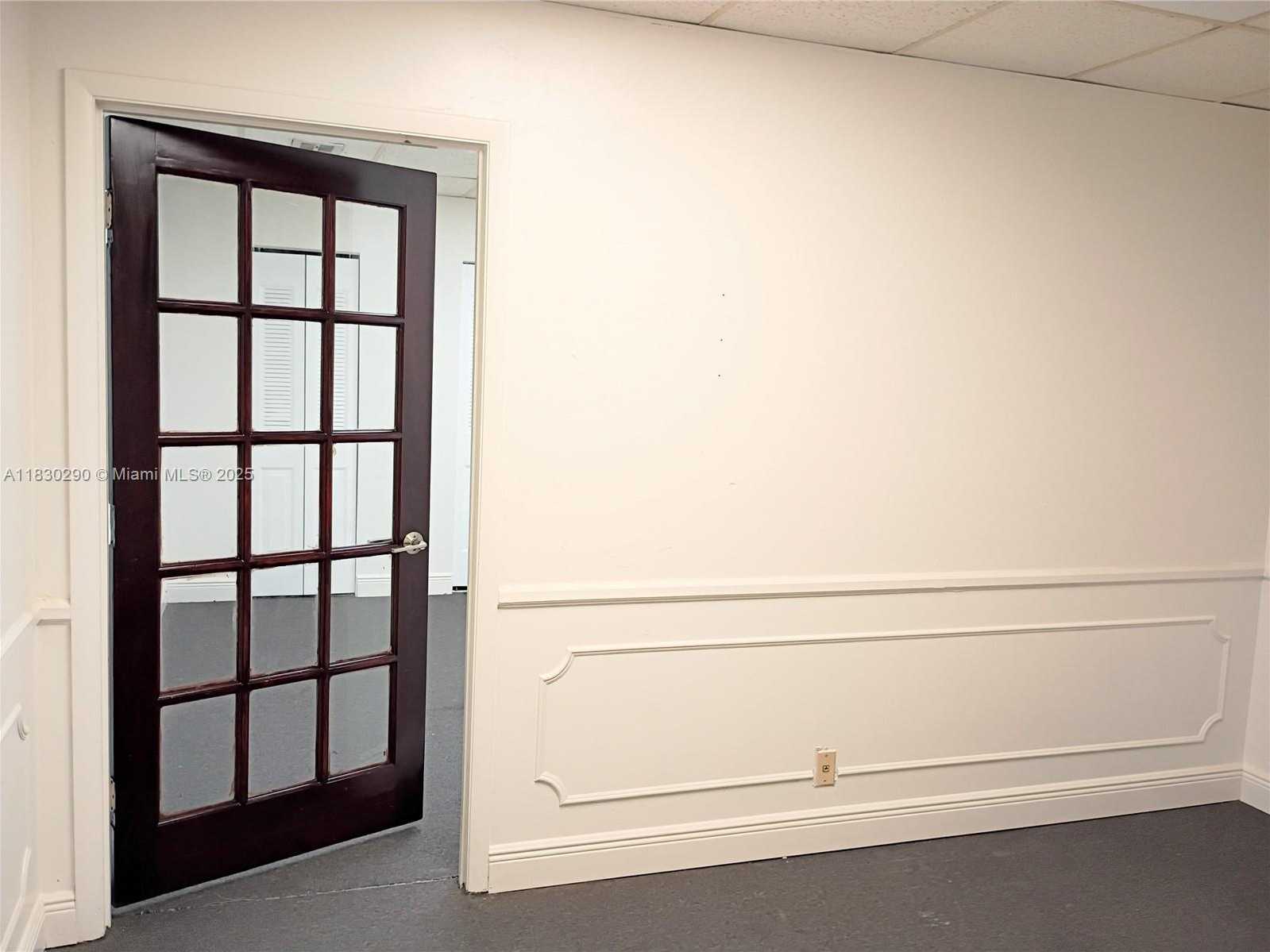 Small Image of 2720 FOREST HILL BLVD #202, Palm Springs Number 42