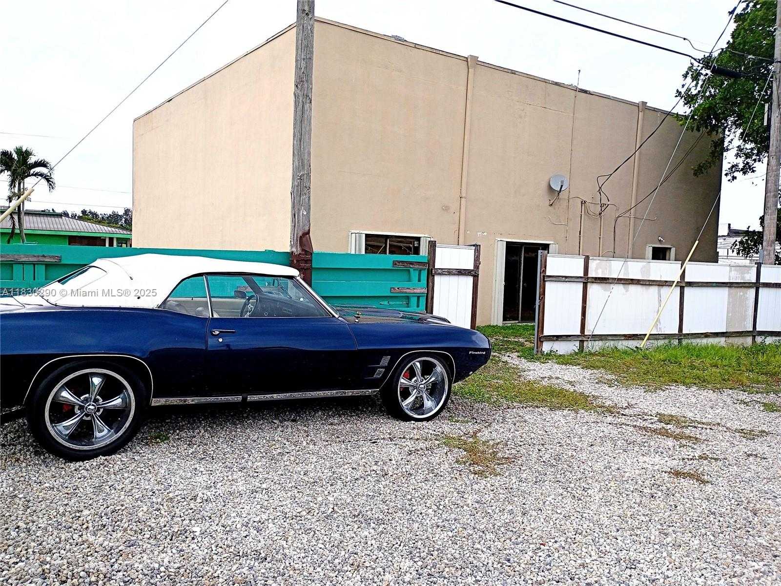 Small Image of 2720 FOREST HILL BLVD #202, Palm Springs Number 5