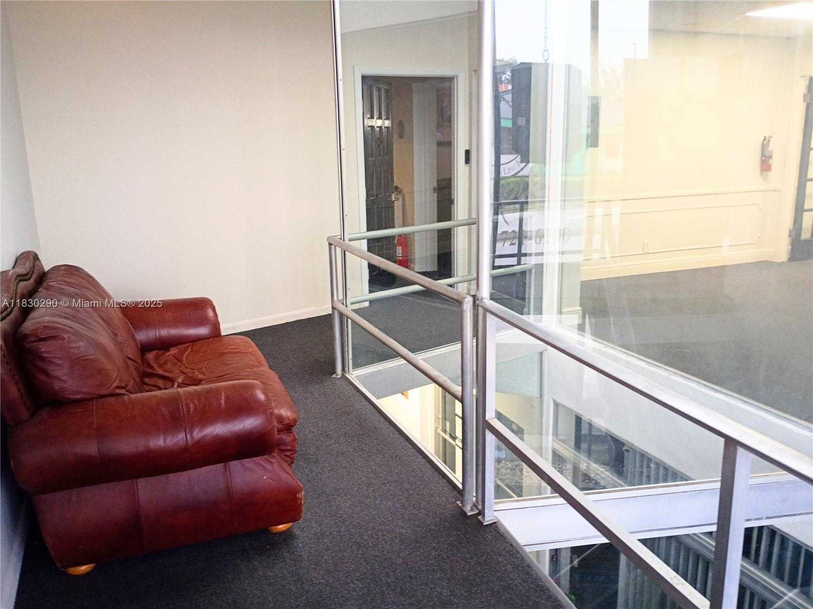 Small Image of 2720 FOREST HILL BLVD #202, Palm Springs Number 50