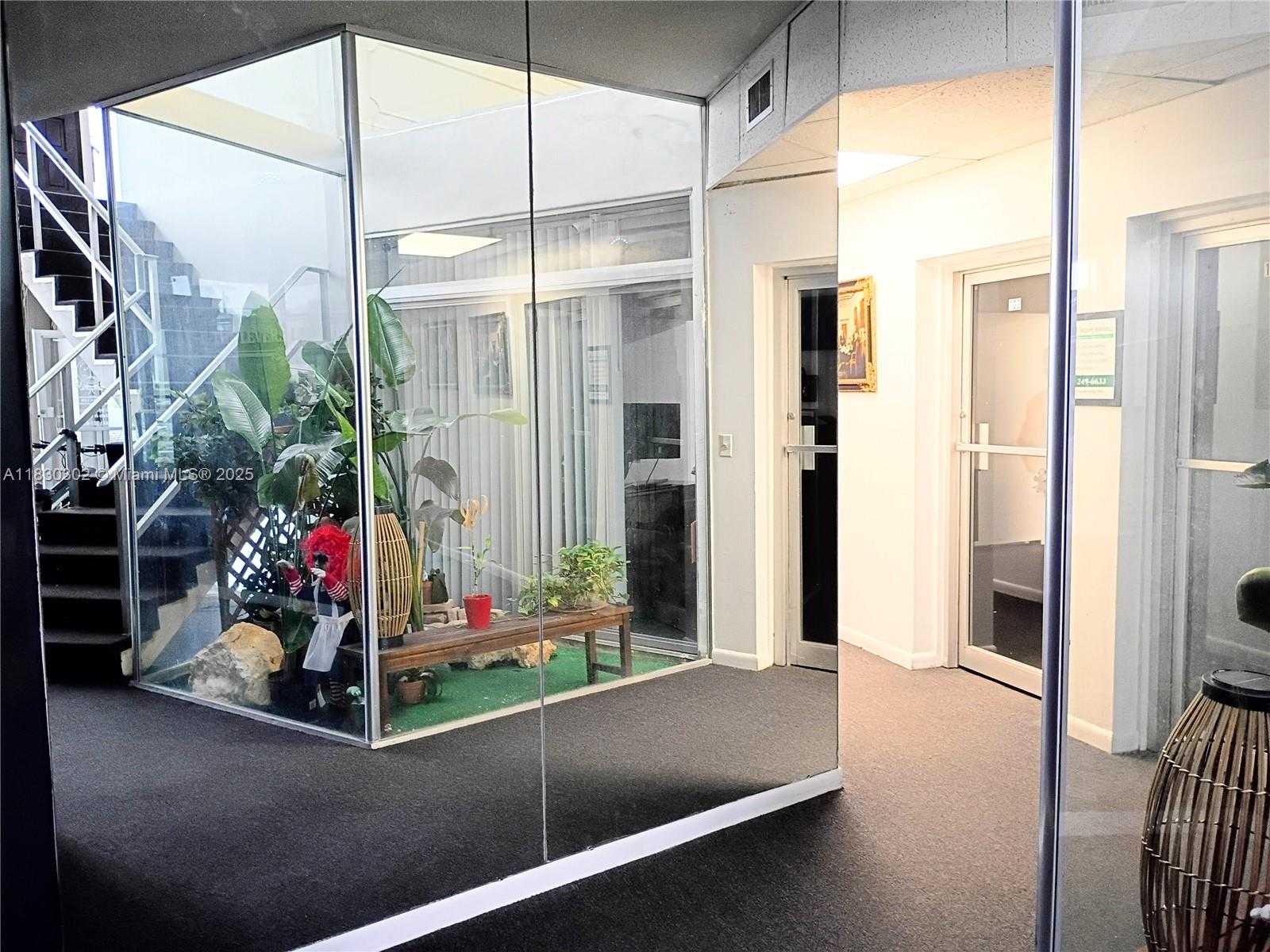 Small Image of 2720 FOREST HILL BLVD #201, Palm Springs Number 14