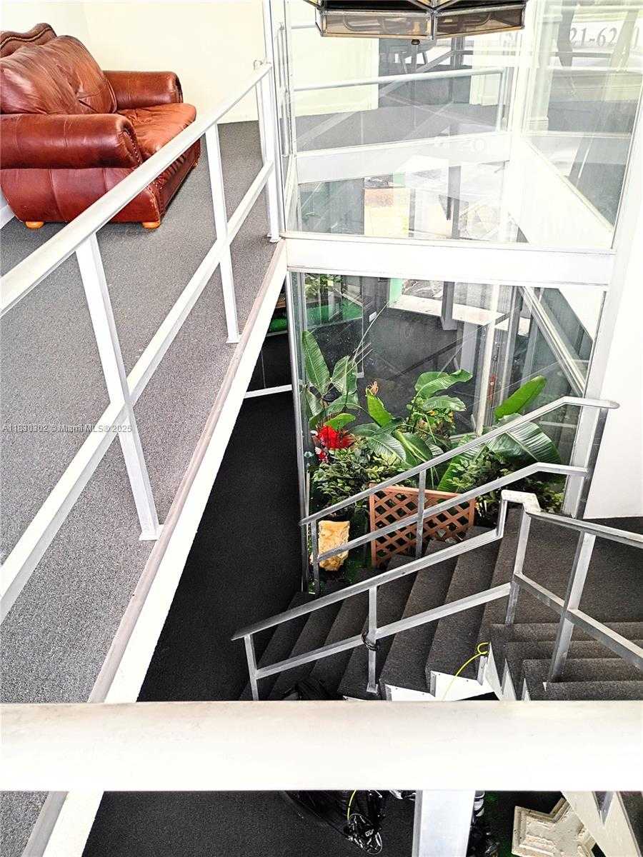 Small Image of 2720 FOREST HILL BLVD #201, Palm Springs Number 17