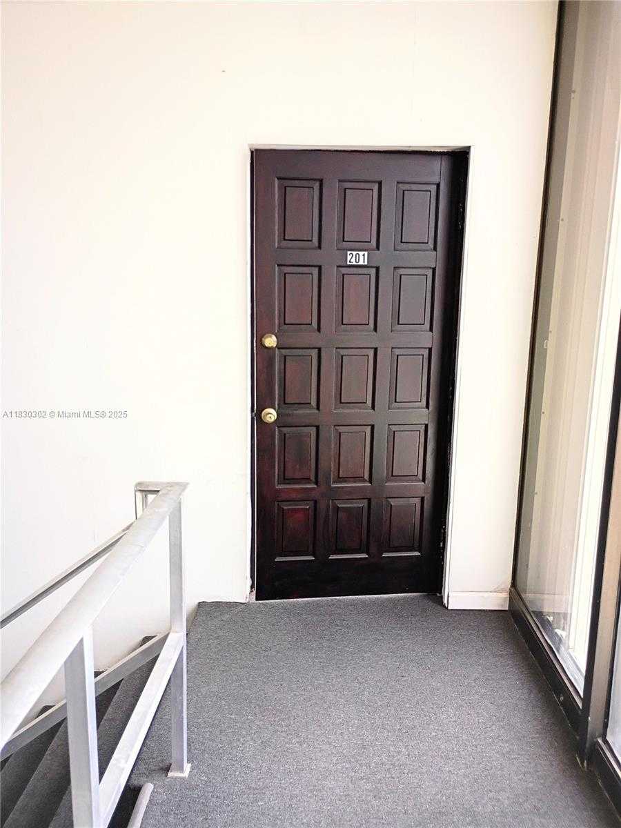 Small Image of 2720 FOREST HILL BLVD #201, Palm Springs Number 23