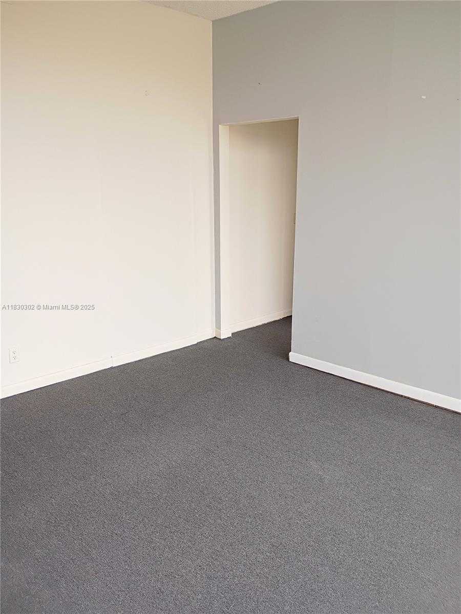 Small Image of 2720 FOREST HILL BLVD #201, Palm Springs Number 26