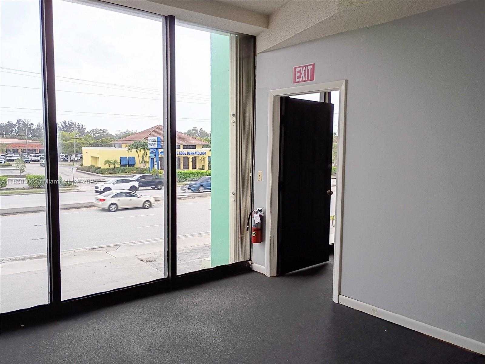 Small Image of 2720 FOREST HILL BLVD #201, Palm Springs Number 36