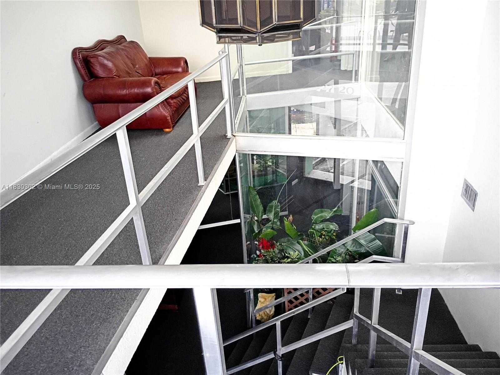 Small Image of 2720 FOREST HILL BLVD #201, Palm Springs Number 9