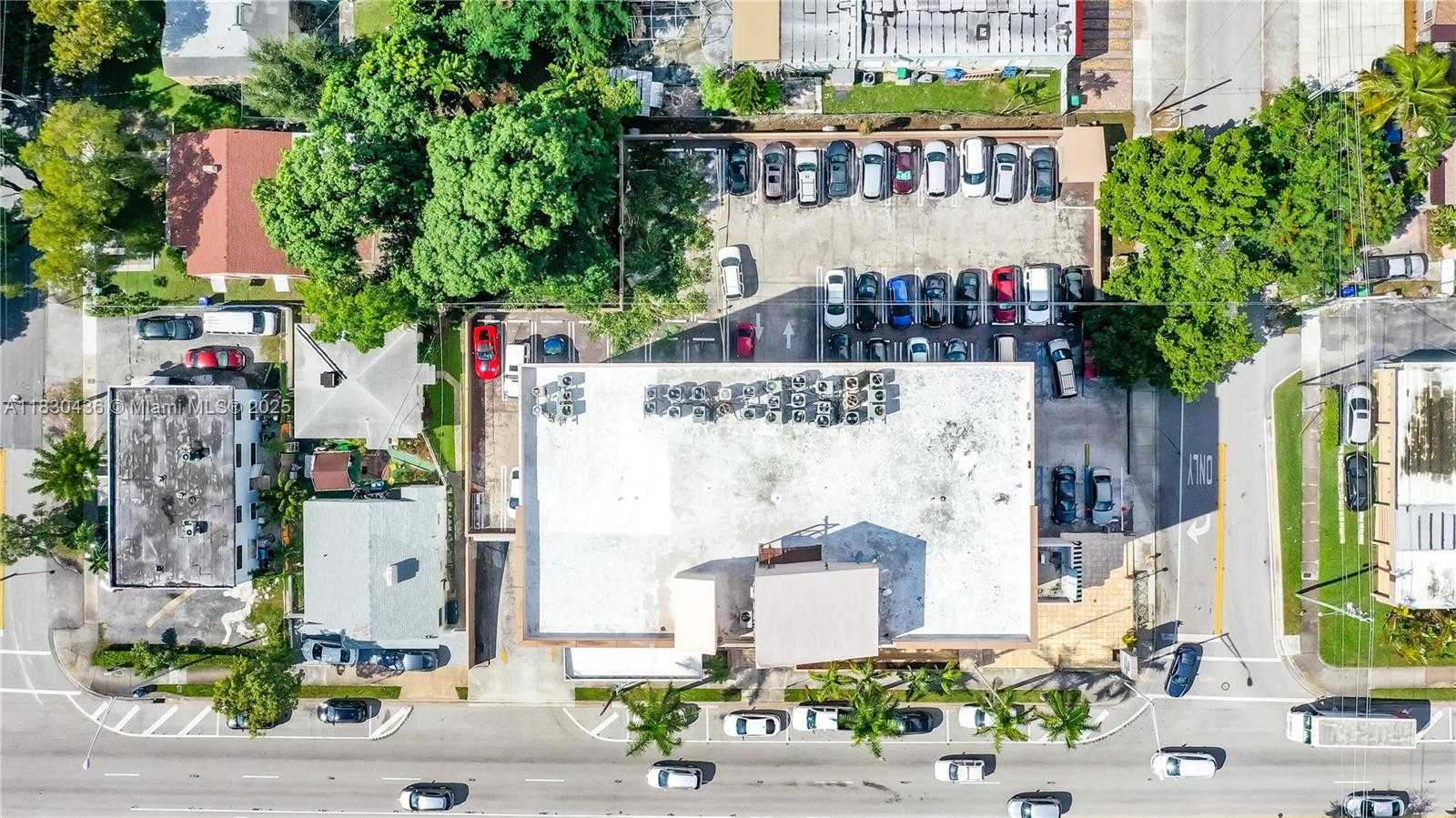 Small Image of 1800 SOUTH WEST 27TH AVE, Miami Number 10