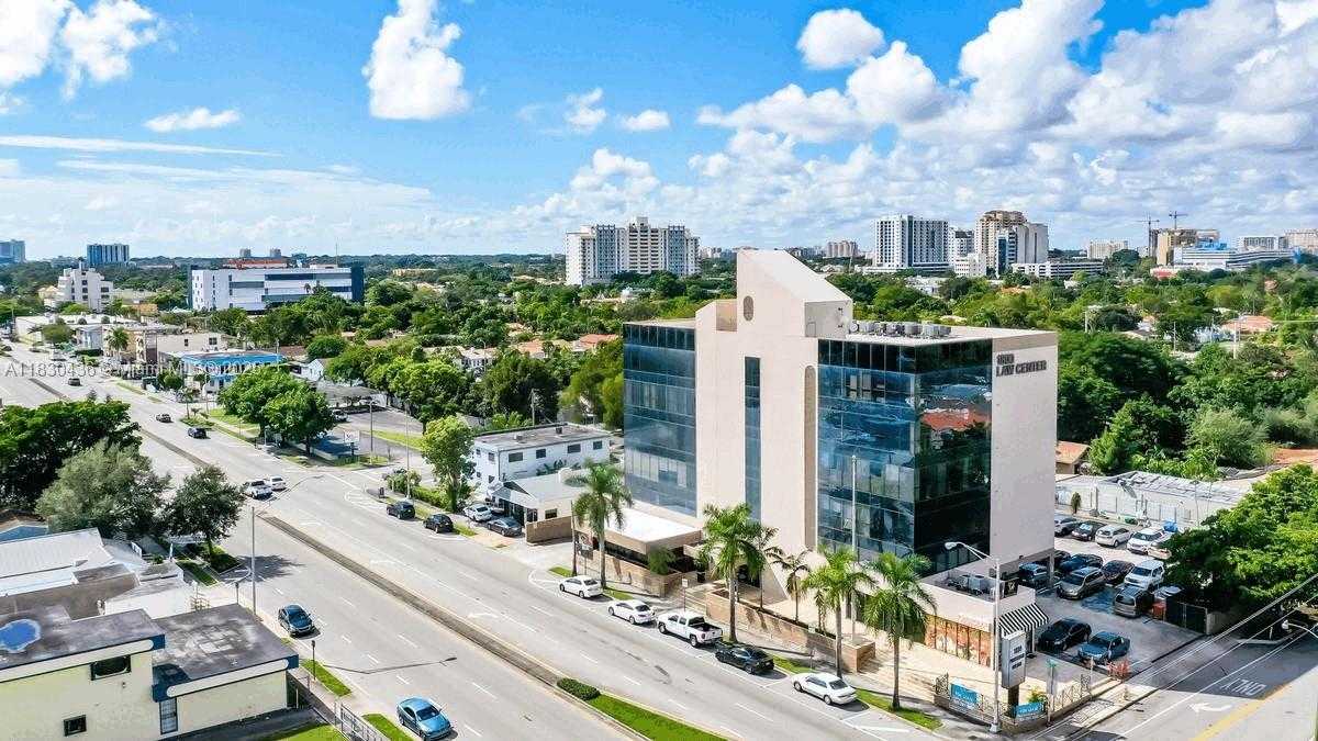 Small Image of 1800 SOUTH WEST 27TH AVE, Miami Number 16