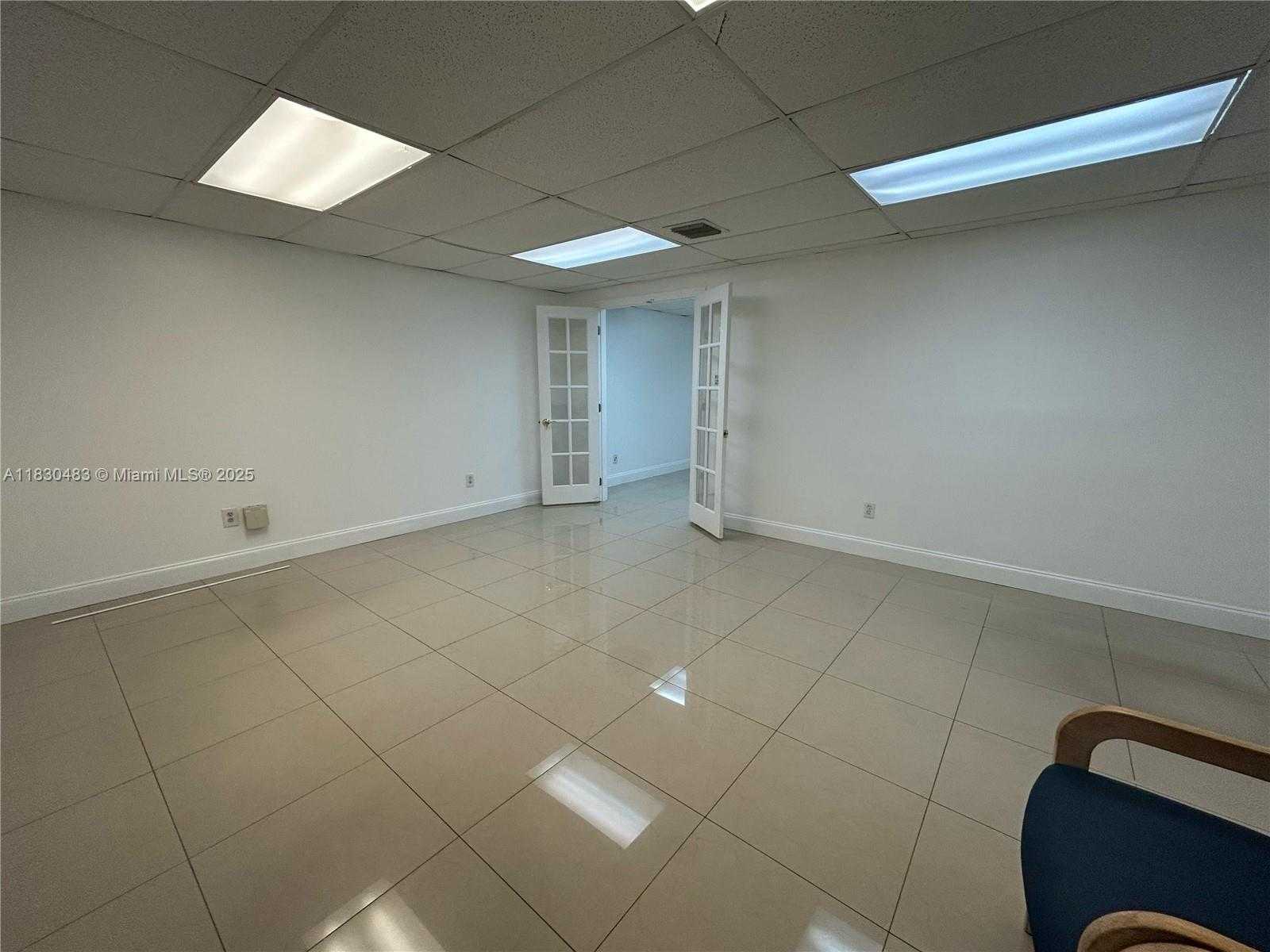 Small Image of 13499 BISCAYNE BLVD #CUM4, North Miami Number 4