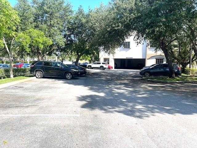 Small Image of 6099 STIRLING RD #103, Davie Number 14