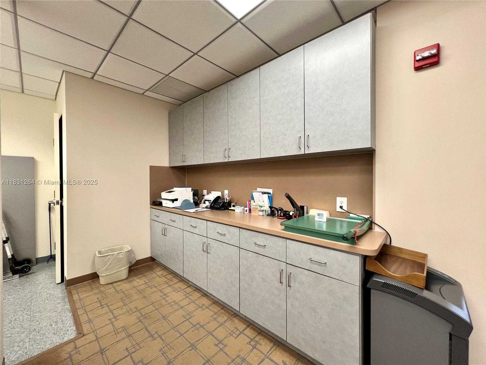 Small Image of 1430 SOUTH DIXIE HWY #315, Coral Gables Number 11