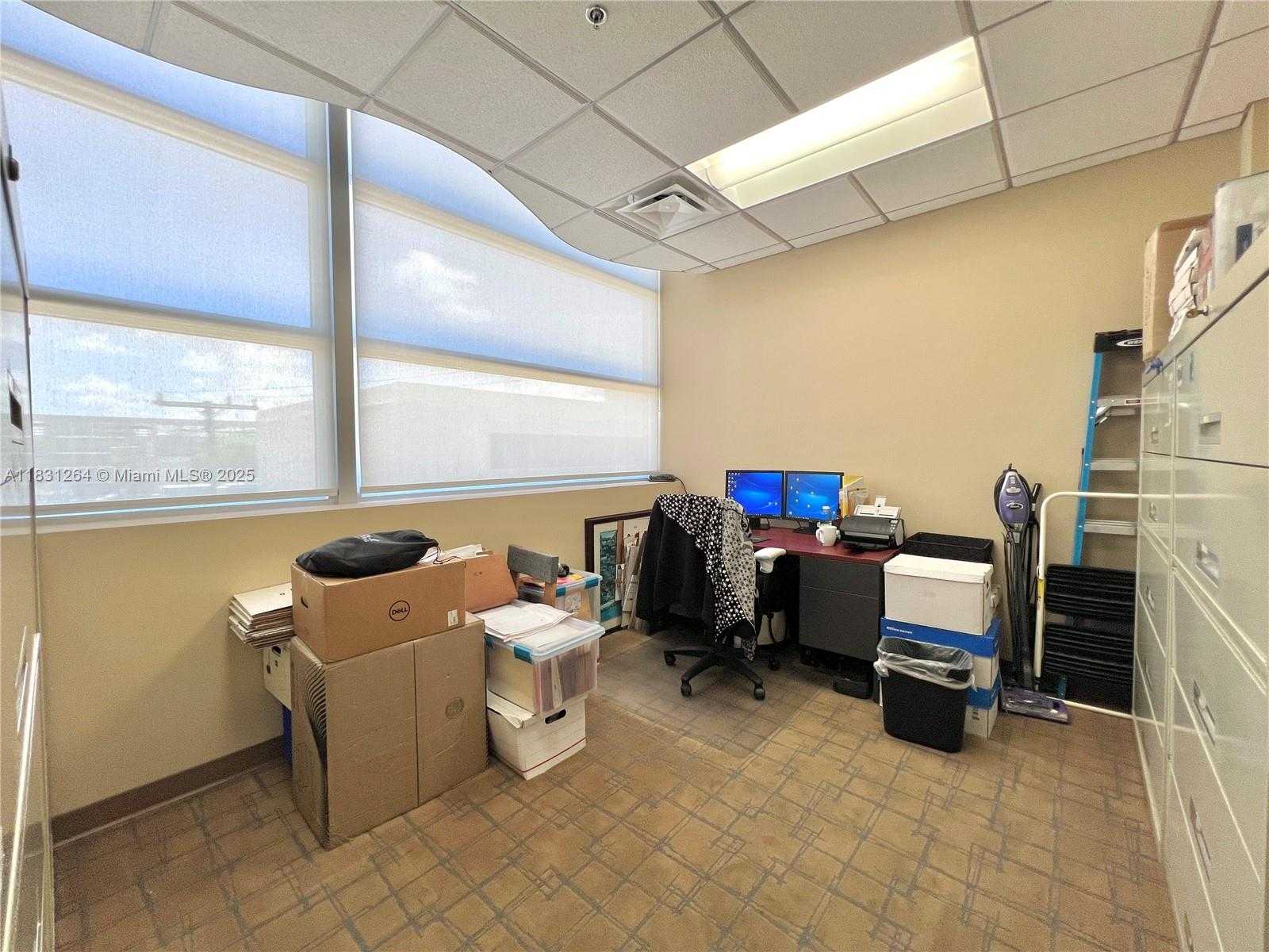 Small Image of 1430 SOUTH DIXIE HWY #315, Coral Gables Number 8