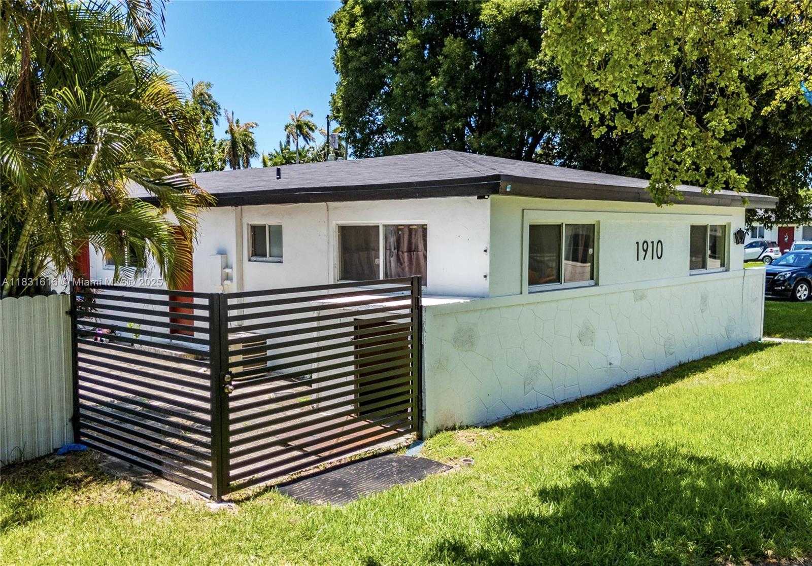 Small Image of 1930 NORTH WEST 29TH ST, Miami Number 11