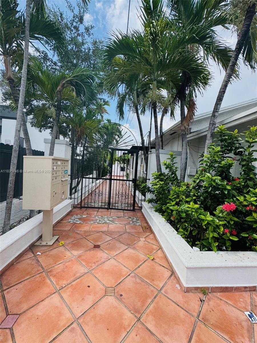 Small Image of 1236 SOUTH WEST 4TH ST, Miami Number 12