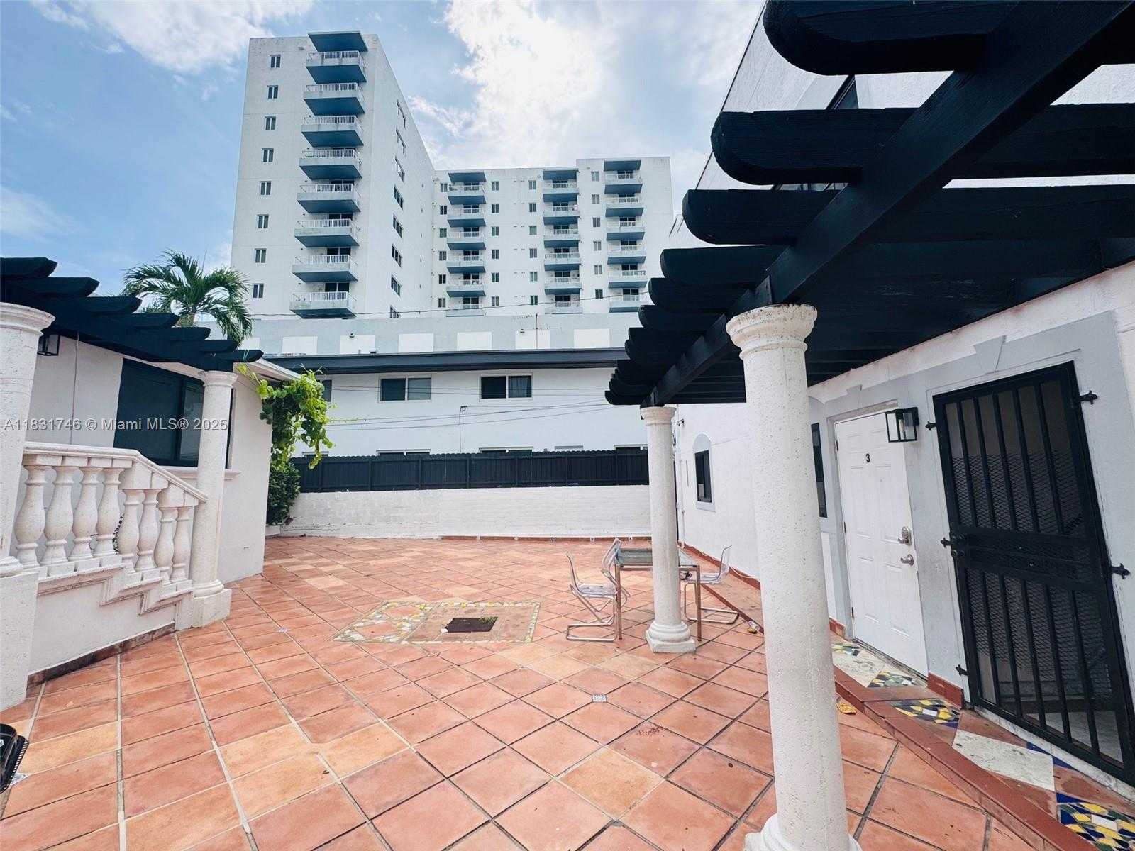 Small Image of 1236 SOUTH WEST 4TH ST, Miami Number 13