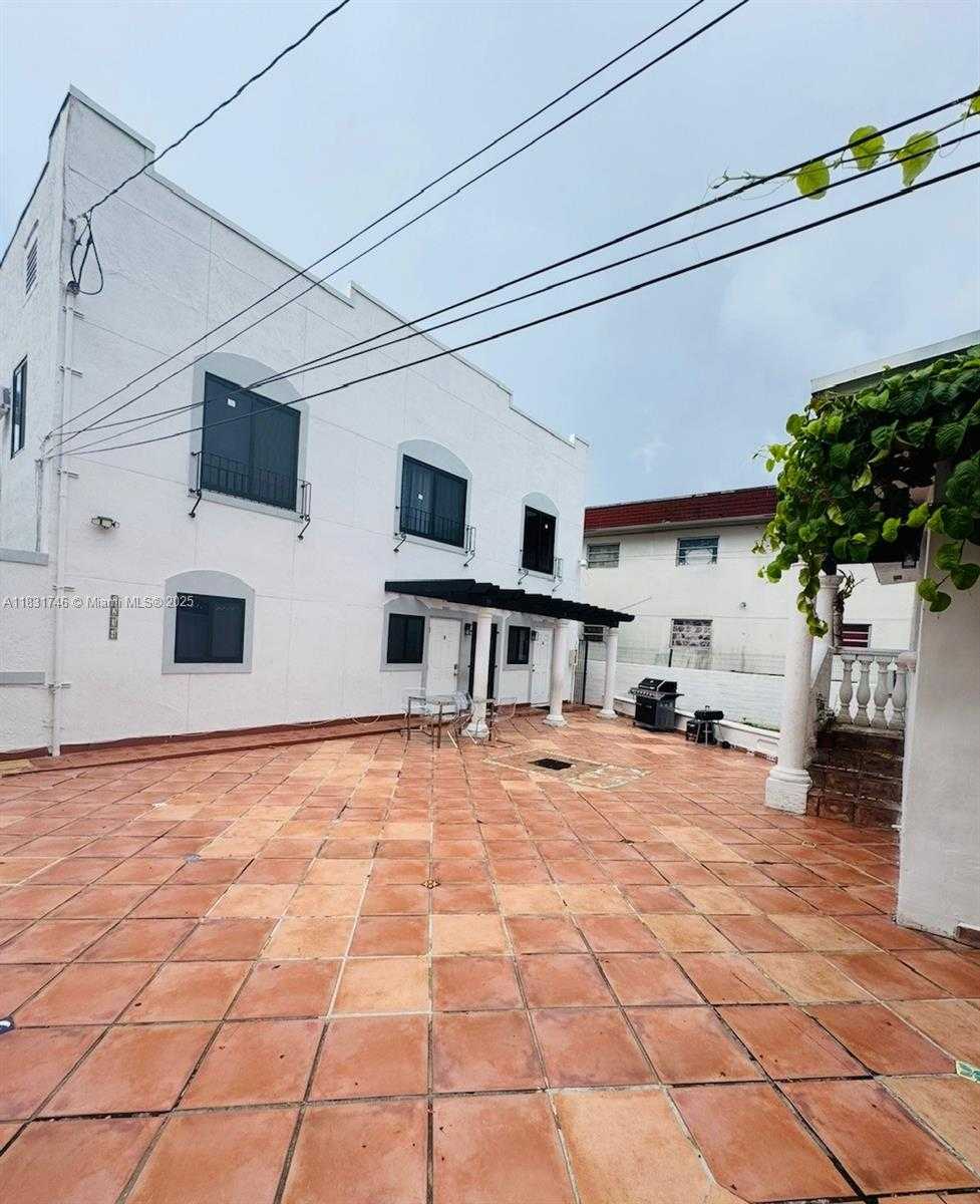 Small Image of 1236 SOUTH WEST 4TH ST, Miami Number 15
