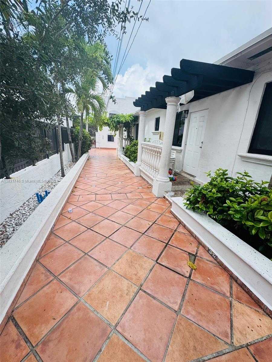 Small Image of 1236 SOUTH WEST 4TH ST, Miami Number 17