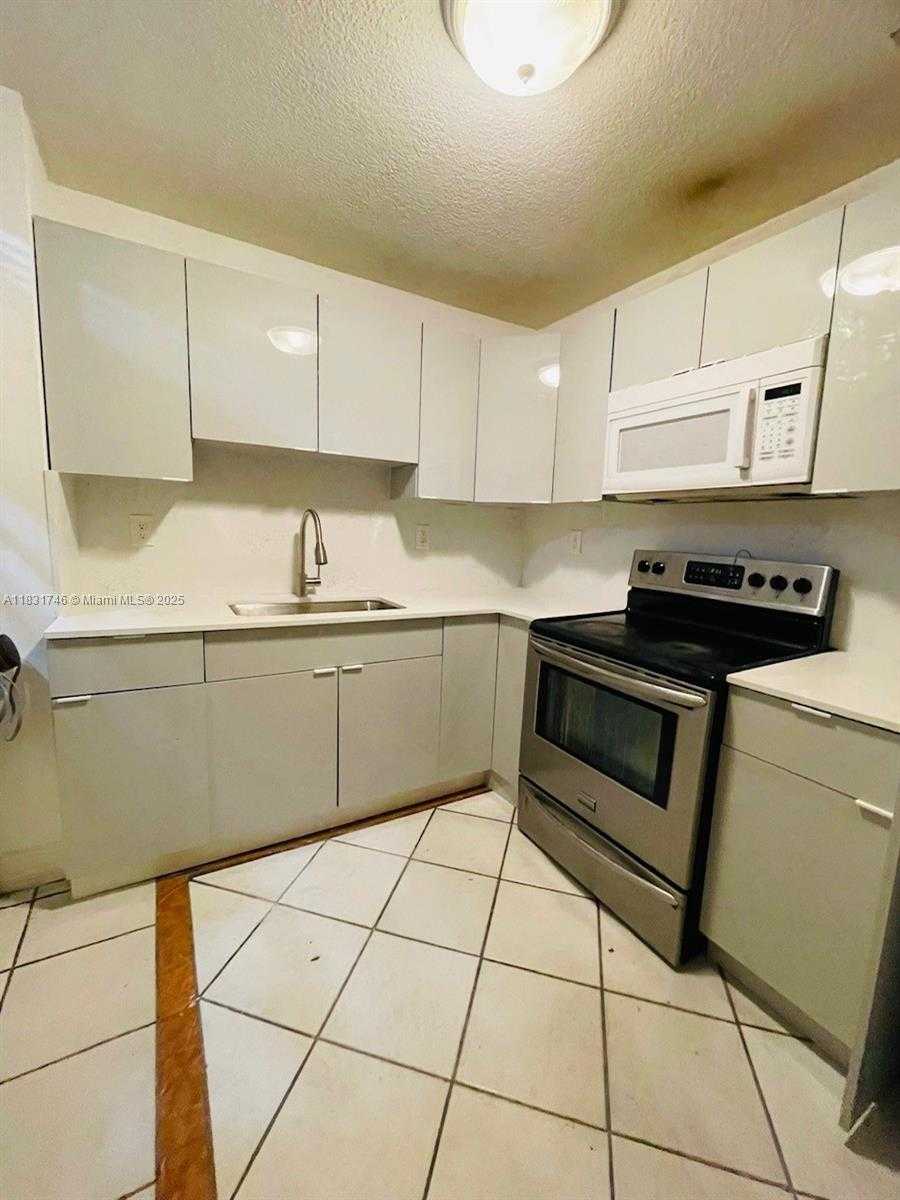Small Image of 1236 SOUTH WEST 4TH ST, Miami Number 19
