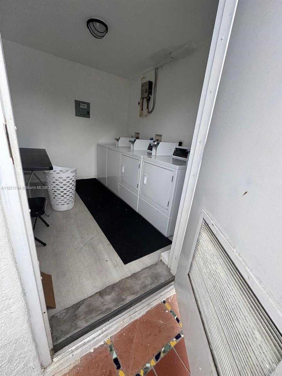 Small Image of 1236 SOUTH WEST 4TH ST, Miami Number 29