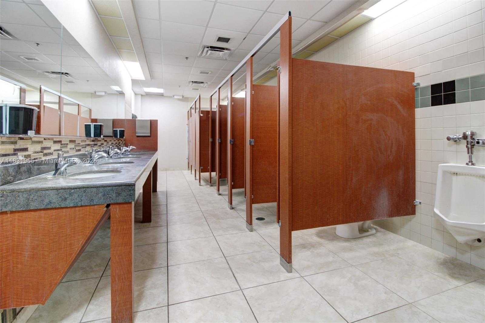 Small Image of 895 SOUTH WEST 30TH AVE, Pompano Beach Number 10