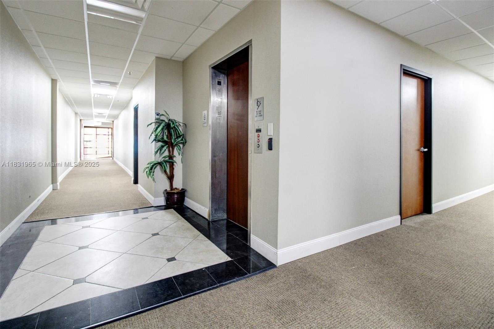 Small Image of 895 SOUTH WEST 30TH AVE, Pompano Beach Number 4